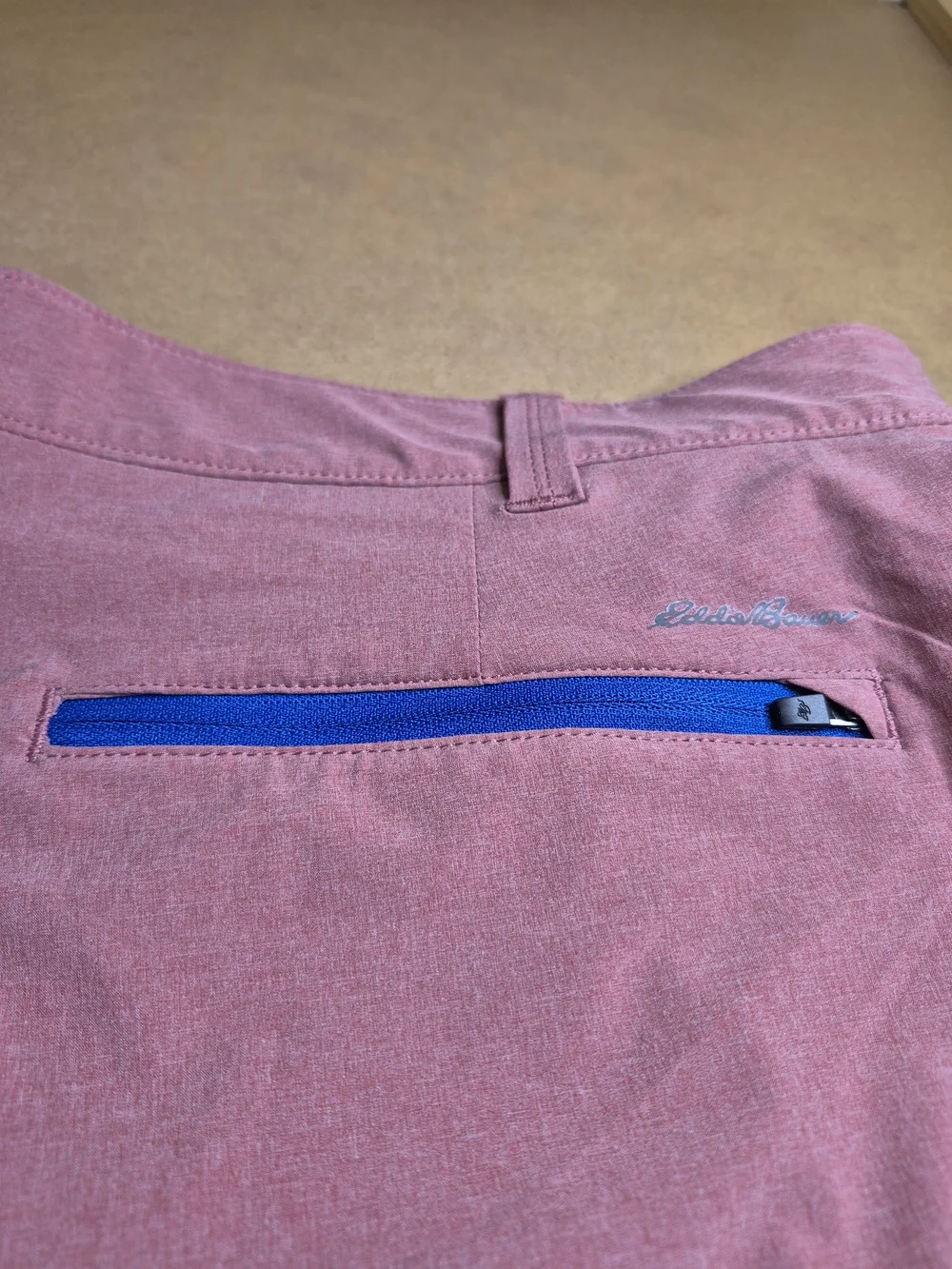 Eddie Bauer Men's Cargo Shorts in Dusty Rose